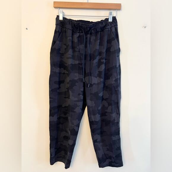 Lululemon Stretch High Rise Crop Heritage 365 Camo Deep Coal Multi gym workout 6 - Picture 3 of 10